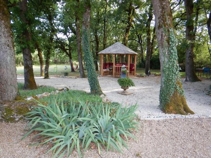 Villa Domaine De Nineyrolle Azerat Exterior foto